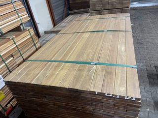 Ca. 84x Guyana Ipé planken geschaafd, 21x70mm, lengte 215cm